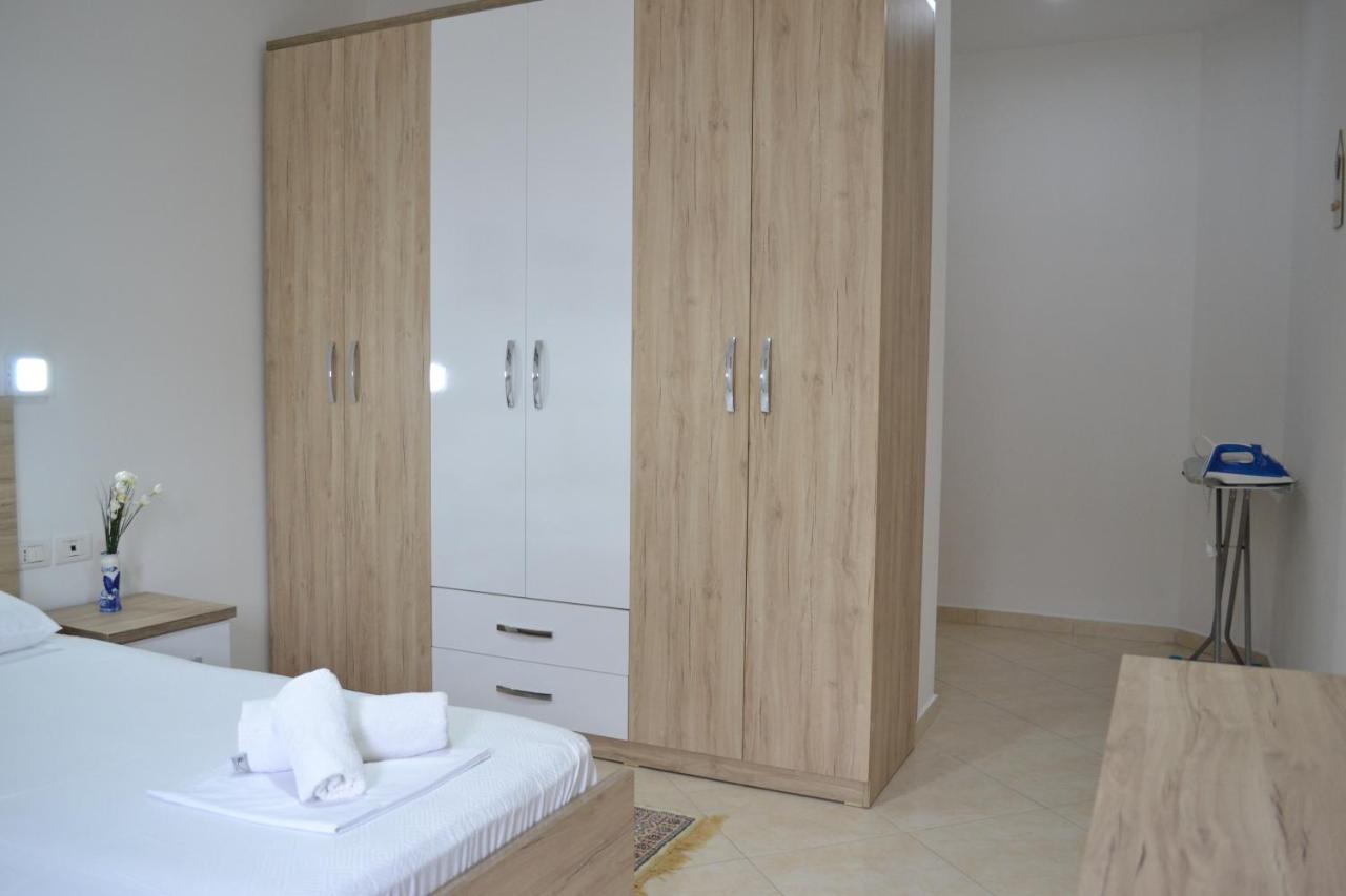 Flowers & Green 2 Bedrooms Apartment & Box Garage Vlore Ngoại thất bức ảnh