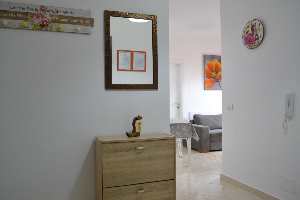 Flowers & Green 2 Bedrooms Apartment & Box Garage Vlore Ngoại thất bức ảnh