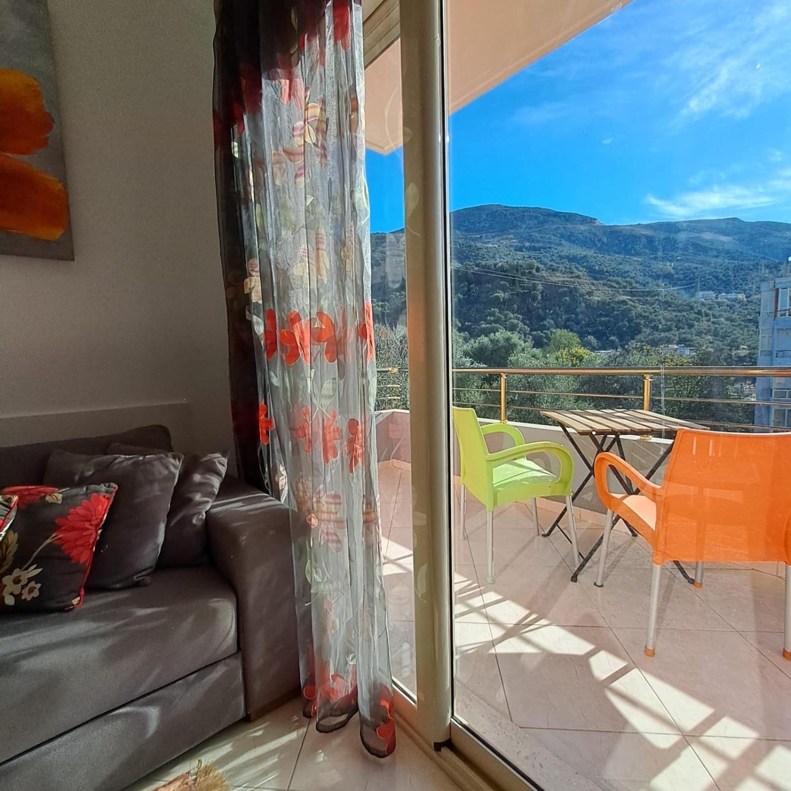 Flowers & Green 2 Bedrooms Apartment & Box Garage Vlore Ngoại thất bức ảnh