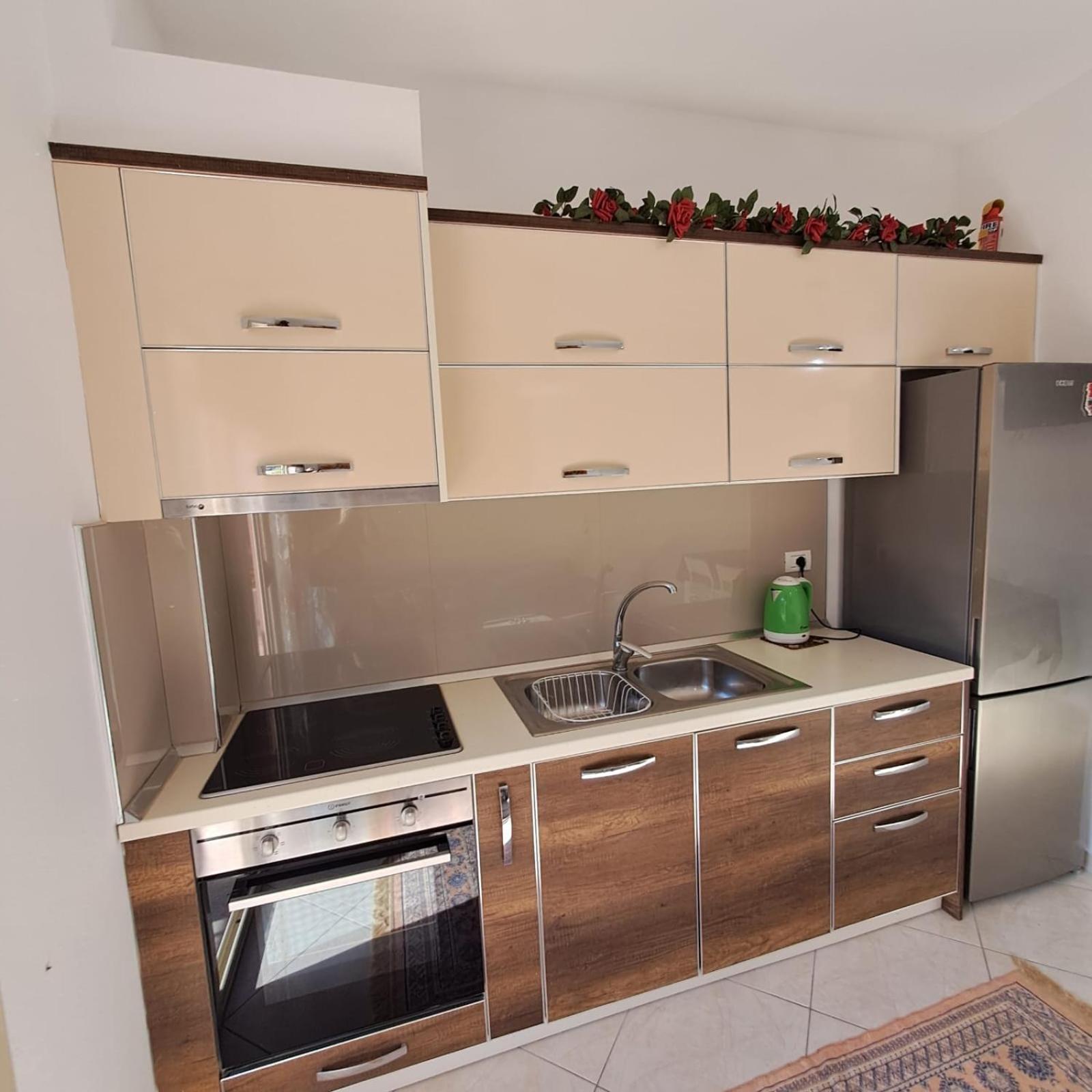 Flowers & Green 2 Bedrooms Apartment & Box Garage Vlore Ngoại thất bức ảnh