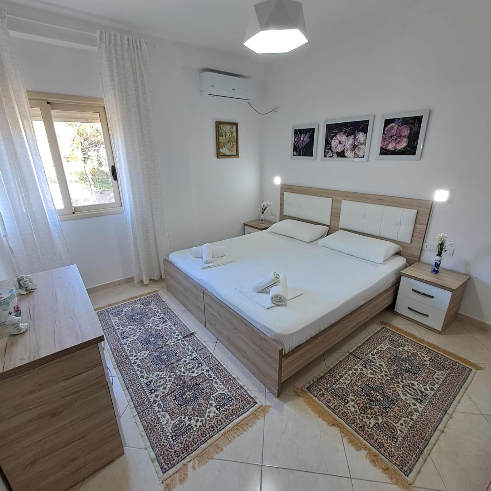 Flowers & Green 2 Bedrooms Apartment & Box Garage Vlore Ngoại thất bức ảnh
